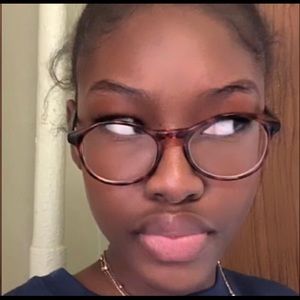 Meet your Posher, Assitan